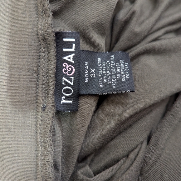 Olive Green Plus size skirt - Picture 3 of 3